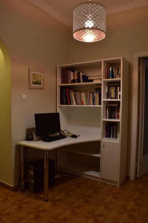 Chic Central Apartment In Evangelismos Metro Station Atenas Exterior foto