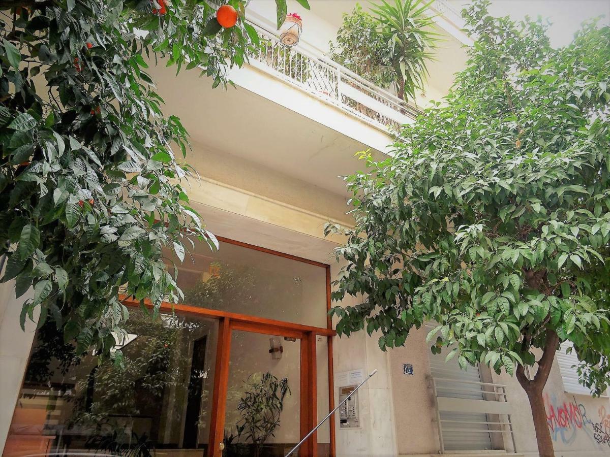 Chic Central Apartment In Evangelismos Metro Station Atenas Exterior foto